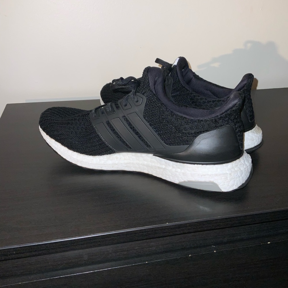 Women Adidas Ultraboost DNA